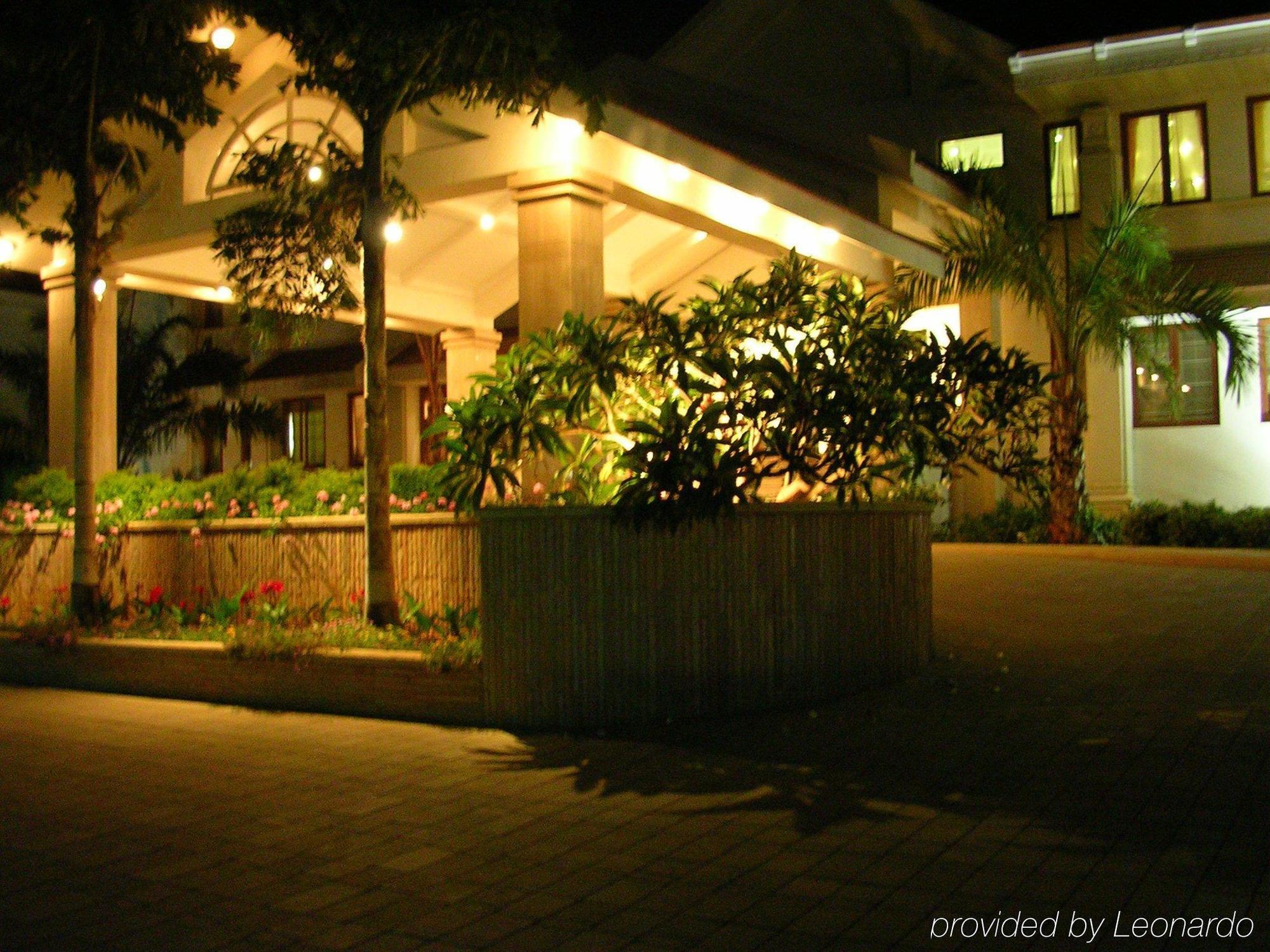 Palm Meadows Resort Bangalore Exterior photo