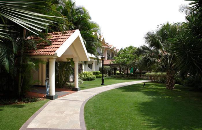 Palm Meadows Resort Bangalore Exterior photo